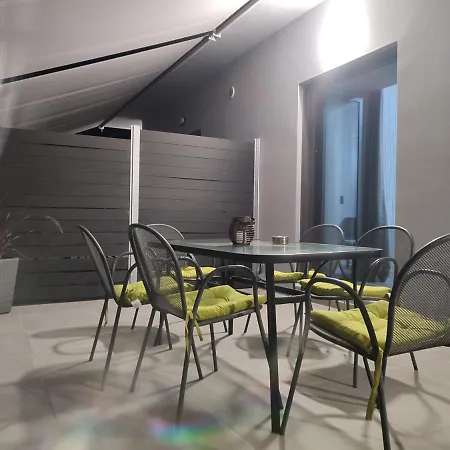 Kosta 3 Kalamáta